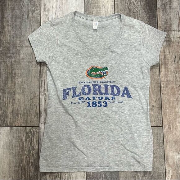 Gildan Brand Women’s Retro Look Gray Florida Gators Tshirt Size Medium - Picture 2 of 13